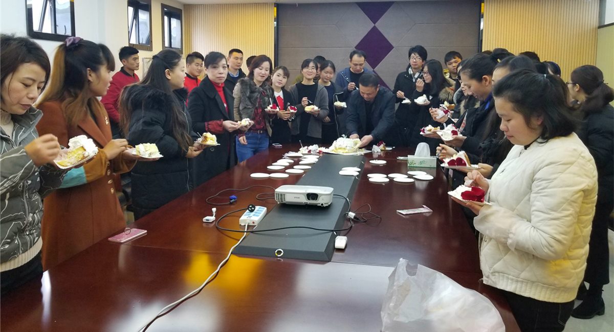 人生就是博官网控股祝全天下女王节日快乐！